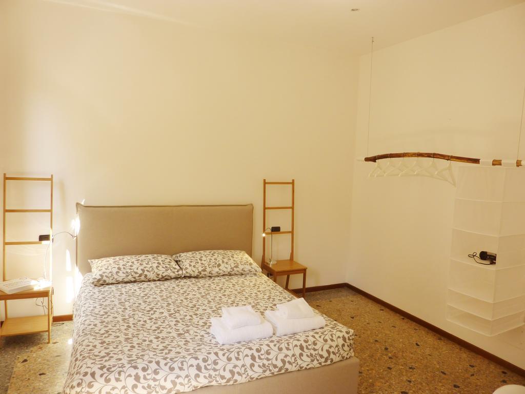 Ca' D'Oro Suite Венеция Екстериор снимка
