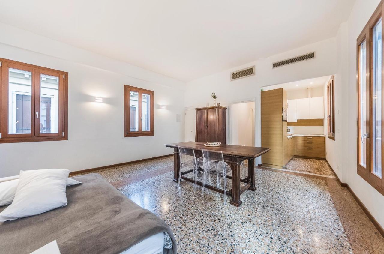 Ca' D'Oro Suite Венеция Екстериор снимка